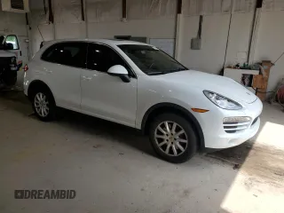 2014 Porsche Cayenne with VIN WP1AA2A29ELA96180, listed as a Copart auction lot 62715425 with 45,022 mi miles and Salvage title. Bid and sale history available at DreamBid. Image 4.