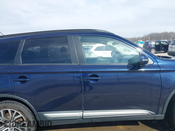 2016 Mitsubishi Outlander SE with VIN JA4AZ3A32GZ064867, listed as a IAAI auction lot 41599000 with 113,159 mi miles and . Bid and sale history available at DreamBid. Image 13.