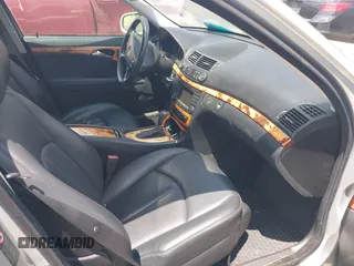 2007 Mercedes-Benz E 350 z VIN WDBUF56X17B147734, wystawiony jako IAAI lot #42453861 z przebiegiem 167 326 mil mil oraz . Historia ofert i sprzedaży dostępna na DreamBid. Obrazek 5.