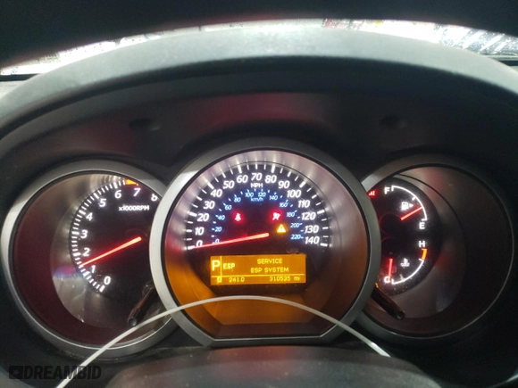 2011 Suzuki Grand Vitara Premium with VIN JS3TD0D25B4102081, listed as a Copart auction lot 43978955 with 310,535 mi miles and Salvage Title. Bid and sale history available at carsss.com. Image 9.