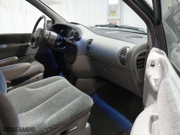 1999 Dodge Caravan SE with VIN 2B4GP44G0XR318805, listed as a IAAI auction lot 41521636 with 213,212 mi miles. Bid and sale history available at carsss.com. Image 5.