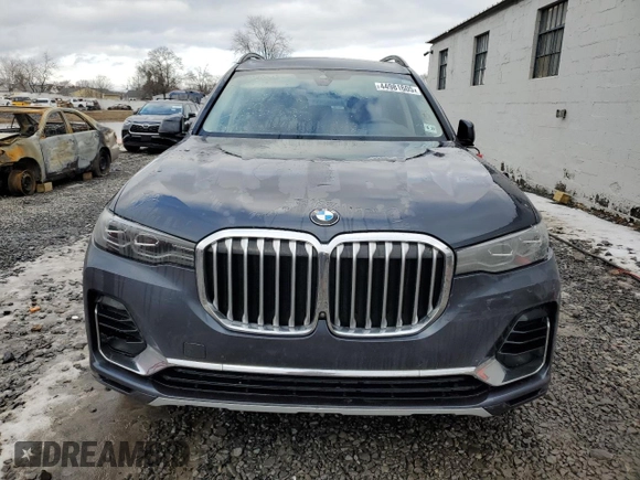 2022 BMW X7 xDrive40i with VIN 5UXCW2C01N9M65763, listed as a Copart auction lot 44981605 with 26,232 mi miles and Salvage Title. Bid and sale history available at carsss.com. Image 5.