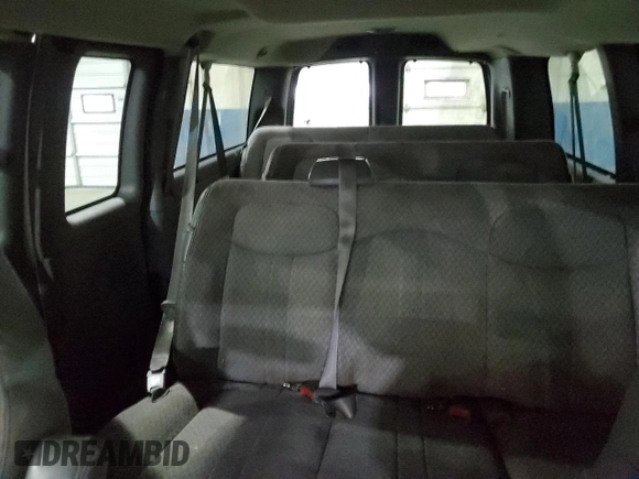 2006 Chevrolet Express Passenger with VIN 1GAHG35U161184548, listed as a Copart auction lot 83356414 with 164,196 mi miles and Clean title. Bid and sale history available at DreamBid. Image 10.