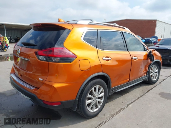 2020 Nissan Rogue SV z VIN JN8AT2MT0LW010383, wystawiony jako IAAI lot #42357191 z przebiegiem 156 116 mil mil oraz . Historia ofert i sprzedaży dostępna na DreamBid. Obrazek 4.