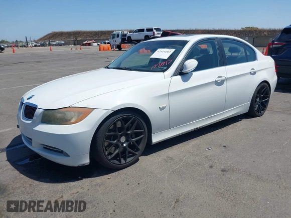 2008 BMW 3 Series 335i с VIN WBAVB77528NH78762, выставлен на аукционе IAAI как лот 42414203 с пробегом 138 115 миль миль и . История ставок и продаж доступна на DreamBid. Изображение 2.