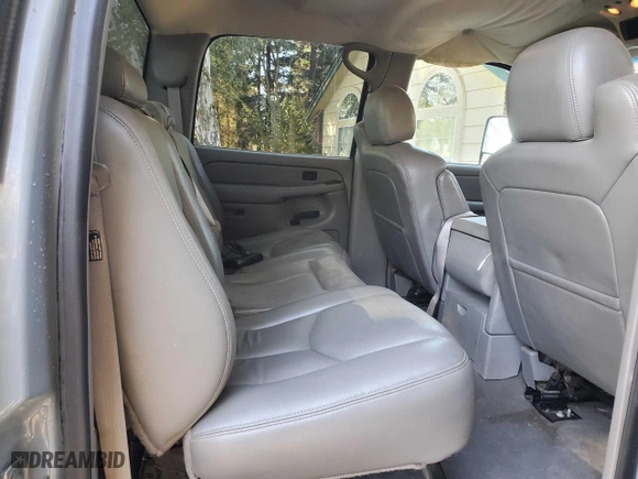 2006 Chevrolet Silverado 2500HD Work Truck with VIN 1GCHK23246F108181, listed as a Copart auction lot 79138164 with 157,889 mi miles and Clean Title. Bid and sale history available at carsss.com. Image 6.