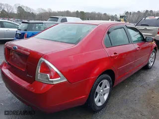 2006 Ford Fusion SE with VIN 3FAFP07156R160801, listed as a IAAI auction lot 41706931 with 220,104 mi miles. Bid and sale history available at carsss.com. Image 4.
