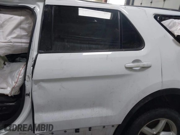 2016 Ford Explorer XLT with VIN 1FM5K8DH1GGC71922, listed as a IAAI auction lot 41208526 with 116,884 mi miles and . Bid and sale history available at DreamBid. Image 8.