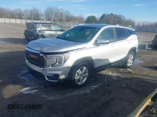 2022 GMC Terrain SLE z VIN 3GKALMEV0NL190467, wystawiony jako IAAI lot #41608547 z przebiegiem 54 926 mil mil oraz . Historia ofert i sprzedaży dostępna na DreamBid. Obrazek 2.