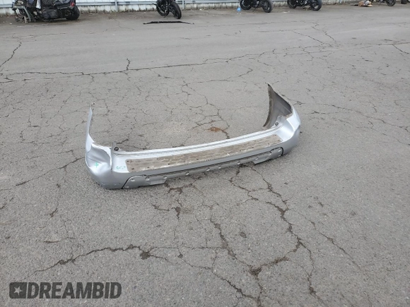 2005 Honda Pilot LX z VIN 2HKYF18195H511883, wystawiony jako Copart lot #53754595 z przebiegiem 269 419 mil mil oraz Szkoda całkowita • Salvage title. Historia ofert i sprzedaży dostępna na DreamBid. Obrazek 13.