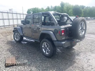2019 Jeep Wrangler Unlimited Sahara с VIN 1C4HJXEG8KW627530, выставлен на аукционе IAAI как лот 42122544 с пробегом 118 064 миль миль и . История ставок и продаж доступна на DreamBid. Изображение 3.
