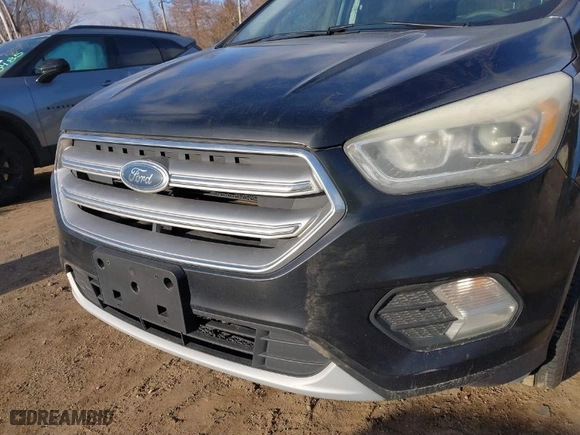 2017 Ford Escape SE with VIN 1FMCU0GD7HUD85843, listed as a IAAI auction lot 41874494 with 138,243 mi miles. Bid and sale history available at carsss.com. Image 6.