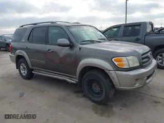 2004 Toyota Sequoia SR5 with VIN 5TDZT34A84S217320, listed as a IAAI auction lot 41472557 with 299,000 mi miles. Bid and sale history available at carsss.com. Image 1.