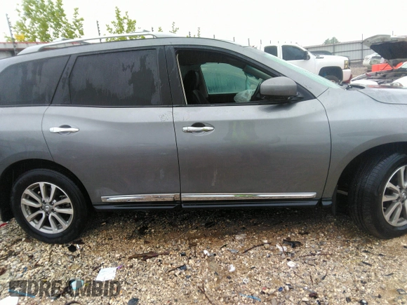 2015 Nissan Pathfinder S with VIN 5N1AR2MM1FC701569, listed as a IAAI auction lot 42192232 with 90,095 mi miles and . Bid and sale history available at DreamBid. Image 14.