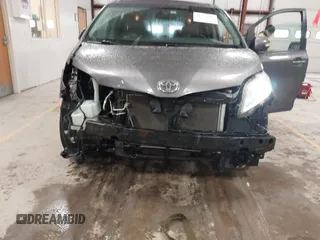 2015 Toyota Sienna Ltd with VIN 5TDDK3DC3FS106157, listed as a IAAI auction lot 41737202 with 173,724 mi miles. Bid and sale history available at carsss.com. Image 6.
