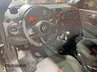 2013 FIAT 500 Abarth z VIN 3C3CFFFH9DT664970, wystawiony jako Copart lot #58541385 z przebiegiem 121 686 mil mil oraz Szkody całkowita. Historia ofert i sprzedaży dostępna na DreamBid. Obrazek 9.