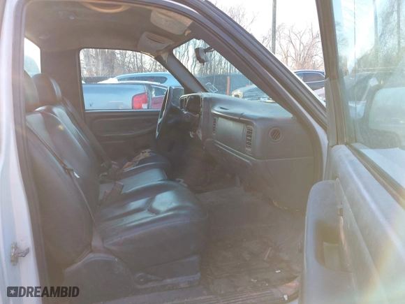 2006 Chevrolet Silverado 1500 Work Truck with VIN 3GCEC14XX6G152530, listed as a IAAI auction lot 41278198 with 261,282 mi miles. Bid and sale history available at carsss.com. Image 5.