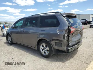 2018 Toyota Sienna LE Auto Access Seat with VIN 5TDKZ3DC3JS958245, listed as a Copart auction lot 53751565 with 91,101 mi miles and Salvage Title. Bid and sale history available at carsss.com. Image 2.