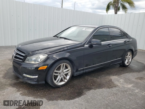 2014 Mercedes-Benz C 250 Sport z VIN WDDGF4HB7EA936280, wystawiony jako Copart lot #62165085 z przebiegiem 121 498 mil mil oraz Czysty tytuł • Clean title. Historia ofert i sprzedaży dostępna na DreamBid. Obrazek 1.