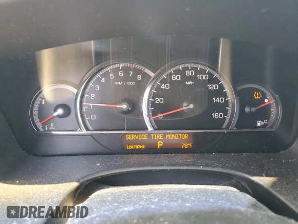 2008 Cadillac STS RWD z VIN 1G6DK67V980143995, wystawiony jako Copart lot #56365325 z przebiegiem 128 787 mil mil oraz Szkoda całkowita • Salvage title. Historia ofert i sprzedaży dostępna na DreamBid. Obrazek 9.