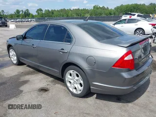 2010 Ford Fusion SE with VIN 3FAHP0HAXAR165167, listed as a IAAI auction lot 42148887 with 332,598 mi miles and . Bid and sale history available at carsss.com. Image 3.