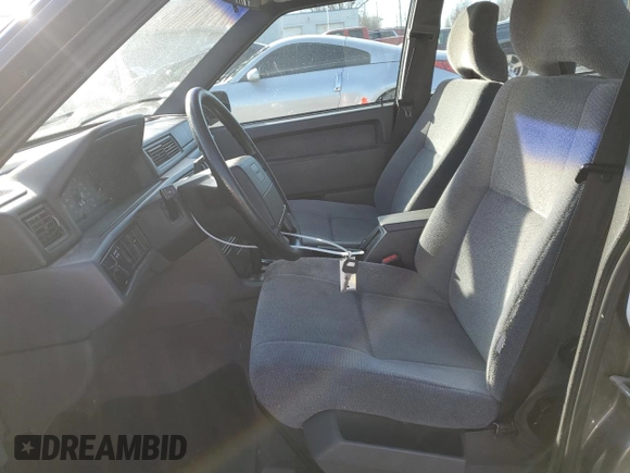 1995 Volvo 900 с VIN YV1JS8316S3193042, выставлен на аукционе Copart как лот 81591334 с пробегом 142 347 миль миль и Списание • Salvage title. История ставок и продаж доступна на DreamBid. Изображение 7.
