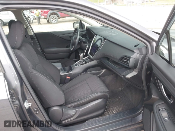 2021 Subaru Legacy Premium z VIN 4S3BWAC6XM3015767, wystawiony jako IAAI lot #42117344 z przebiegiem 50 639 mil mil oraz . Historia ofert i sprzedaży dostępna na DreamBid. Obrazek 5.