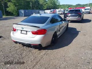 2015 BMW 4 Series 435i xDrive z VIN WBA3R5C51FK372061, wystawiony jako IAAI lot #42546096 z przebiegiem 163 692 mil mil oraz . Historia ofert i sprzedaży dostępna na DreamBid. Obrazek 4.