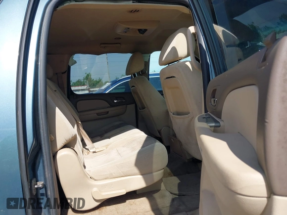 2009 Chevrolet Suburban LS with VIN 1GNFC16079R291885, listed as a IAAI auction lot 42352913 with 191,994 mi miles and . Bid and sale history available at DreamBid. Image 8.