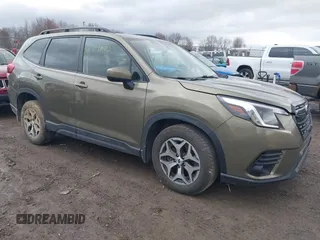 2023 Subaru Forester Premium with VIN JF2SKADC4PH482594, listed as a IAAI auction lot 41918872 with 32,577 mi miles. Bid and sale history available at carsss.com. Image 1.