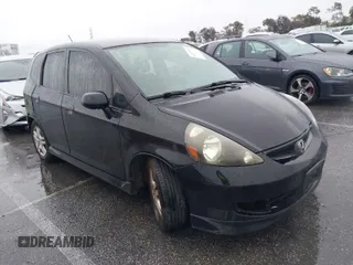 2007 Honda Fit Sport with VIN JHMGD38637S040129, listed as a IAAI auction lot 41579352 with 230,962 mi miles. Bid and sale history available at carsss.com. Image 1.