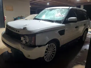 2011 Land Rover Range Rover Sport HSE with VIN SALSF2D40BA265412, listed as a Copart auction lot 83454734 with 186,923 mi miles and Salvage Title. Bid and sale history available at carsss.com. Image 1.