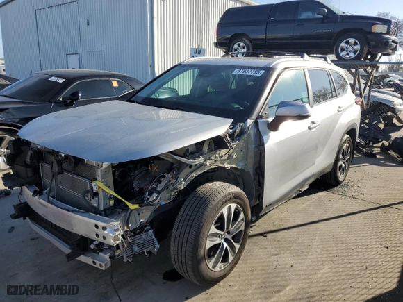 2023 Toyota Highlander Hybrid XLE with VIN 5TDKBRCH3PS601659, listed as a Copart auction lot 87937795 with 18,042 mi miles and Salvage Title. Bid and sale history available at carsss.com. Image 1.
