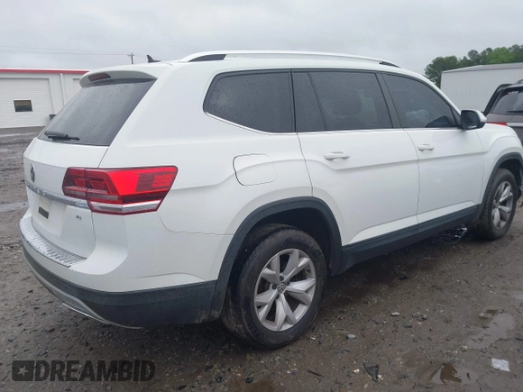 2018 Volkswagen Atlas Launch Edition with VIN 1V2BR2CA2JC512016, listed as a IAAI auction lot 42252569 with 130,628 mi miles and . Bid and sale history available at DreamBid. Image 4.
