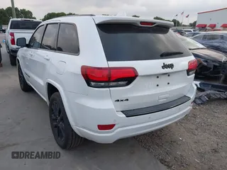 2017 Jeep Grand Cherokee Altitude z VIN 1C4RJFAG3HC707171, wystawiony jako IAAI lot #42145431 z przebiegiem 82 199 mil mil oraz . Historia ofert i sprzedaży dostępna na DreamBid. Obrazek 3.