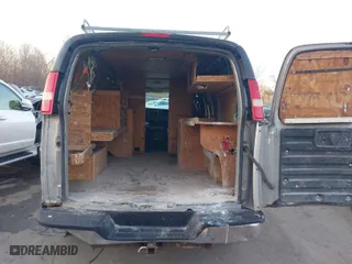 2006 GMC Savana Cargo Van with VIN 1GTGG25V161159025, listed as a IAAI auction lot 41820117 with 283,587 mi miles. Bid and sale history available at carsss.com. Image 8.