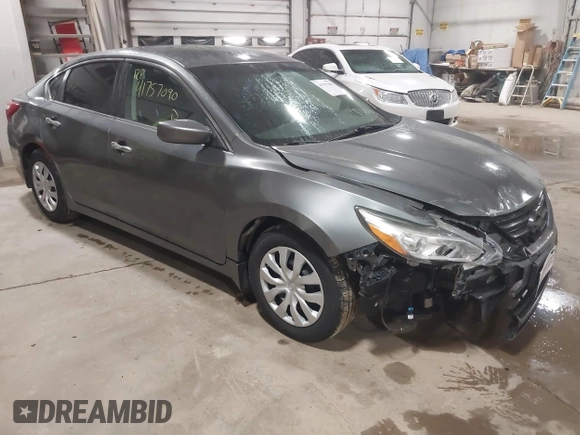 2016 Nissan Altima SR with VIN 1N4AL3AP8GC213365, listed as a IAAI auction lot 41757090 with 141,065 mi miles and . Bid and sale history available at carsss.com. Image 1.