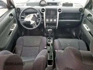 2005 Scion xB z VIN JTLKT324650211104, wystawiony jako Copart lot #55866455 z przebiegiem 210 908 mil mil oraz Szkoda całkowita • Salvage title. Historia ofert i sprzedaży dostępna na DreamBid. Obrazek 8.