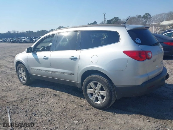 2011 Chevrolet Traverse LT w/1LT with VIN 1GNKRGED1BJ314523, listed as a IAAI auction lot 41657149 with 150,696 mi miles. Bid and sale history available at carsss.com. Image 3.