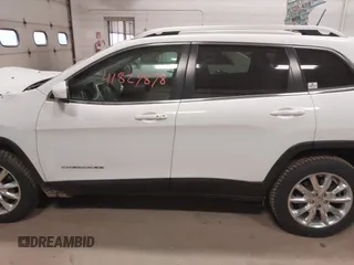 2016 Jeep Cherokee Limited with VIN 1C4PJMDS0GW219109, listed as a IAAI auction lot 41829878 with 156,947 mi miles and . Bid and sale history available at DreamBid. Image 14.