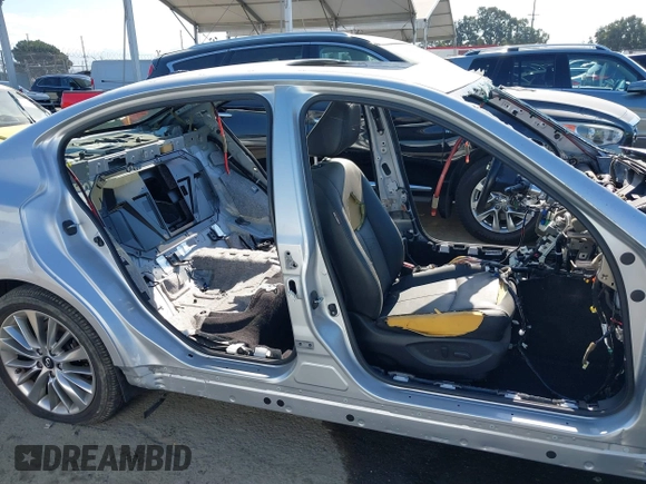 2019 Infiniti Q50 3.0t LUXE with VIN JN1EV7AP1KM516989, listed as a IAAI auction lot 39728303 with 1 mi miles. Bid and sale history available at carsss.com. Image 14.