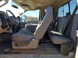 2010 Ford F-250 XL z VIN 1FTSX2BR9AEB41035, wystawiony jako Copart lot #83197184 z przebiegiem Nie podano mil oraz Szkody całkowita. Historia ofert i sprzedaży dostępna na DreamBid. Obrazek 10.