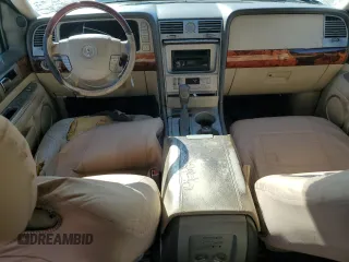 2004 Lincoln Navigator Luxury with VIN 5LMFU27R94LJ10685, listed as a Copart auction lot 43794105 with 441,961 mi miles and Salvage Title. Bid and sale history available at carsss.com. Image 8.