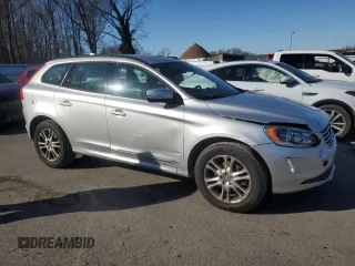 2015 Volvo XC60 z VIN YV4940RA8F2609421, wystawiony jako Copart lot #86134784 z przebiegiem 20 214 mil mil oraz Szkoda całkowita • Salvage title. Historia ofert i sprzedaży dostępna na DreamBid. Obrazek 4.