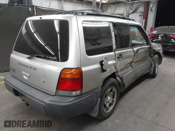 2000 Subaru Forester L with VIN JF1SF6357YH730850, listed as a IAAI auction lot 41772007 with 177,039 mi miles. Bid and sale history available at carsss.com. Image 4.