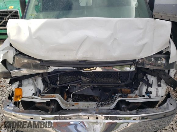 2019 Chevrolet Express Commercial z VIN 1GB0GRFG3K1194206, wystawiony jako Copart lot #71638604 z przebiegiem Nie podano mil oraz Szkoda całkowita • Salvage title. Historia ofert i sprzedaży dostępna na DreamBid. Obrazek 12.