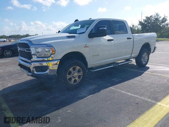 2024 Ram 2500 Big Horn with VIN 3C6UR5DL6RG285652, listed as a IAAI auction lot 42511830 with 36,041 mi miles and . Bid and sale history available at DreamBid. Image 19.