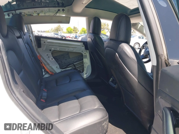 2020 Tesla Model 3 Long Range z VIN 5YJ3E1EB7LF628030, wystawiony jako IAAI lot #42357277 z przebiegiem 82 379 mil mil oraz . Historia ofert i sprzedaży dostępna na DreamBid. Obrazek 8.
