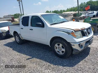 2006 Nissan Frontier SE z VIN 1N6AD07U66C468451, wystawiony jako IAAI lot #42424426 z przebiegiem 141 443 mil mil oraz . Historia ofert i sprzedaży dostępna na DreamBid. Obrazek 1.