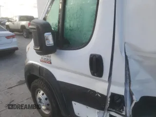 2022 Ram ProMaster Cargo with VIN 3C6MRVHG3NE124498, listed as a Copart auction lot 83543334 with 26,272 mi miles and Salvage Title. Bid and sale history available at DreamBid. Image 7.